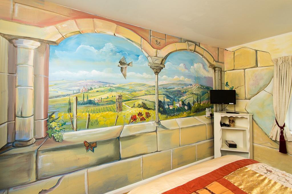 Heywood Hall Denstone Habitación foto